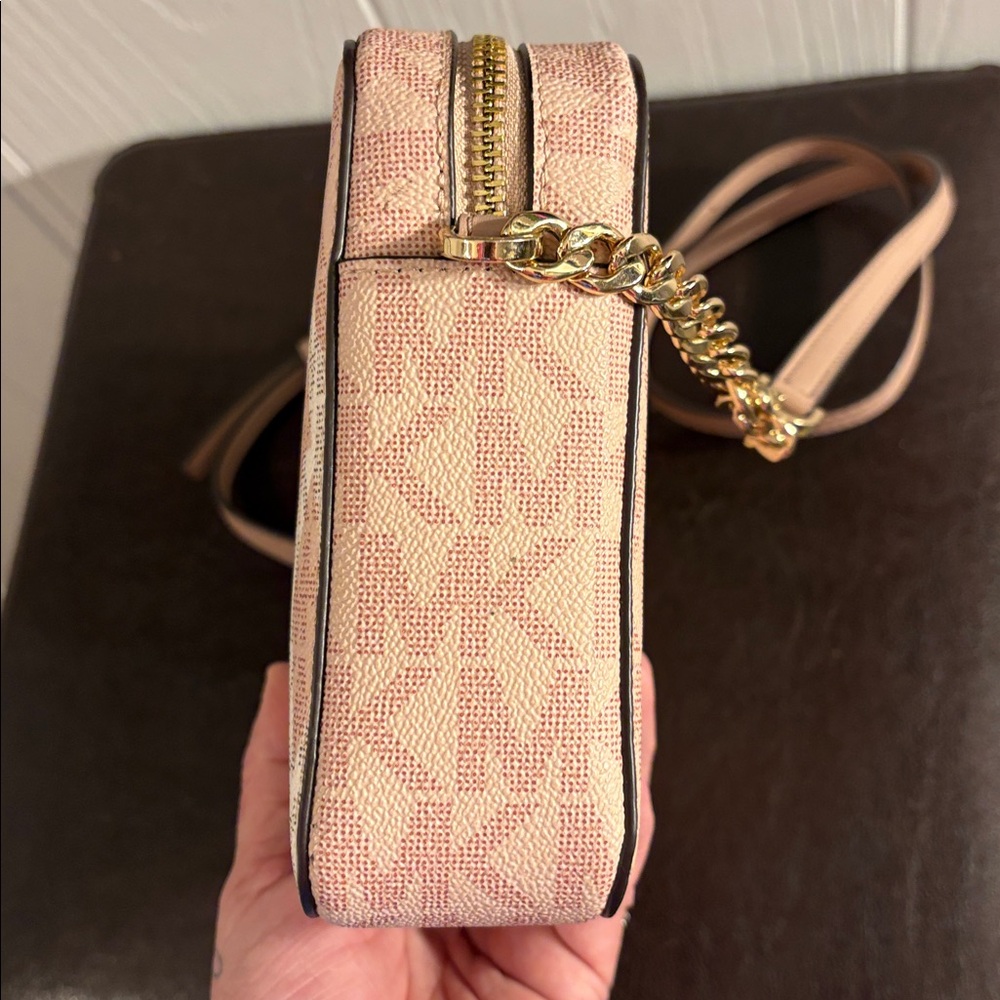 NWOT Michael Kors Jetset Camera Crossbody - Picture 3 of 10